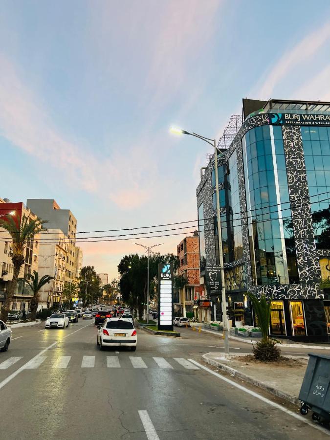 La Réservation: Euro Payment Required Oran Exterior photo