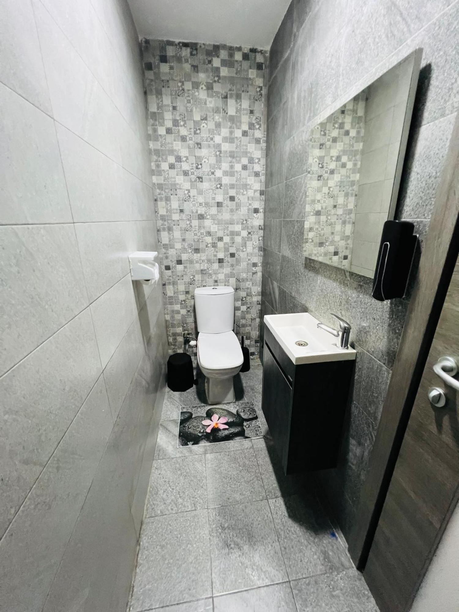 La Réservation: Euro Payment Required Oran Exterior photo